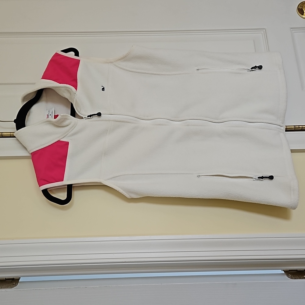Vineyard Vines ivory and pink fleece zip up vest.